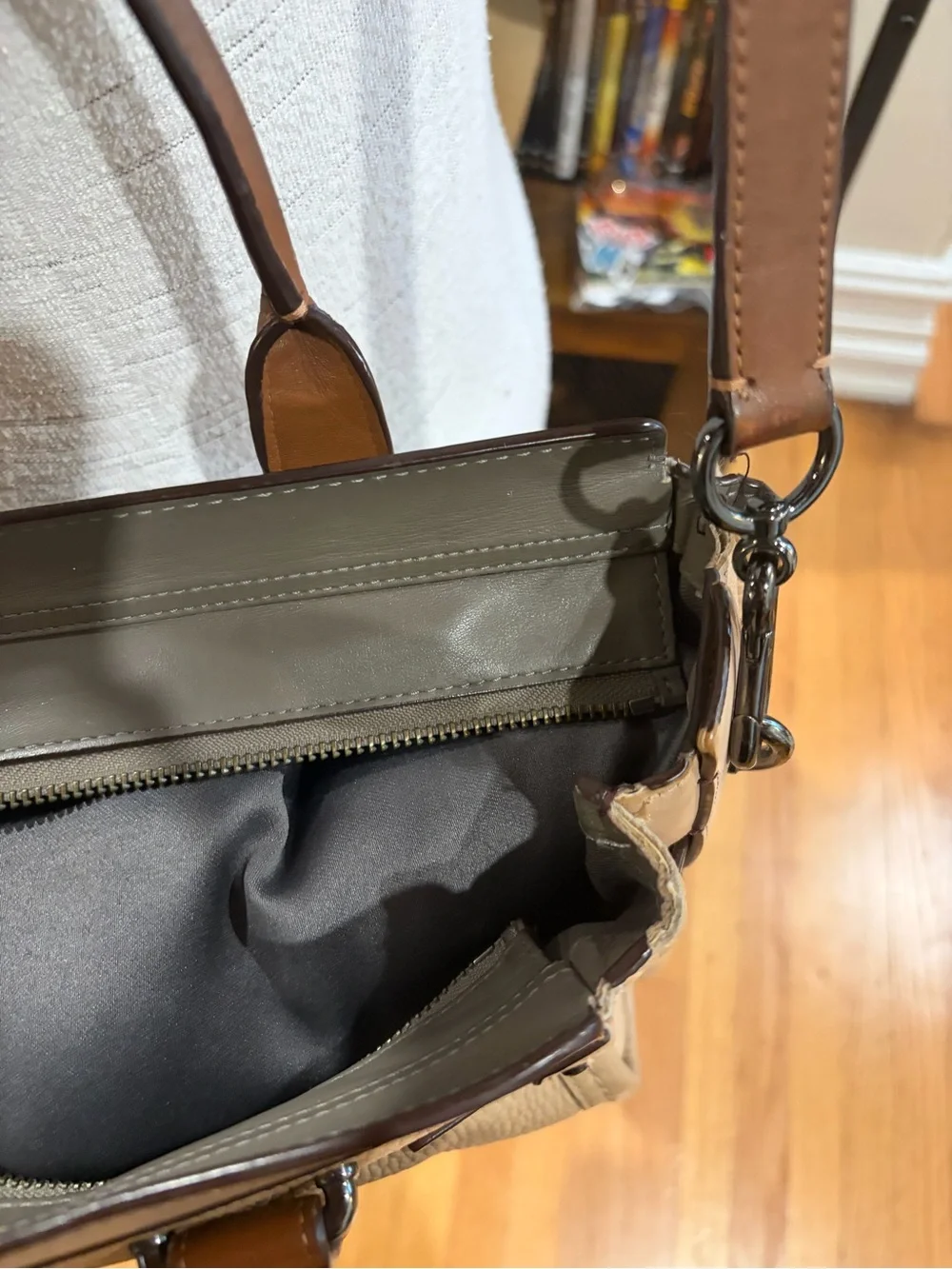 Tan Coach Swagger 27 - 34417